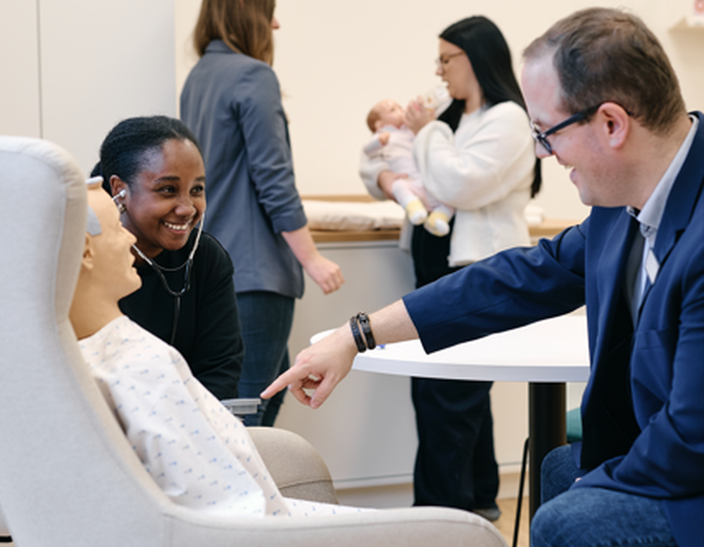 Mit dem Rollstuhl fahren üben